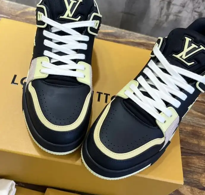 hype Louis Vuitton Sneakers