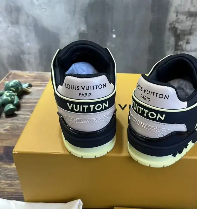 hype Louis Vuitton Sneakers