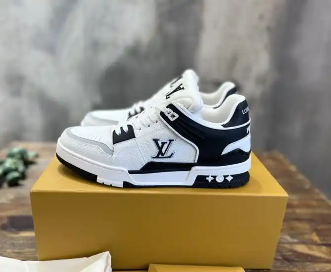 hype Louis Vuitton Sneakers