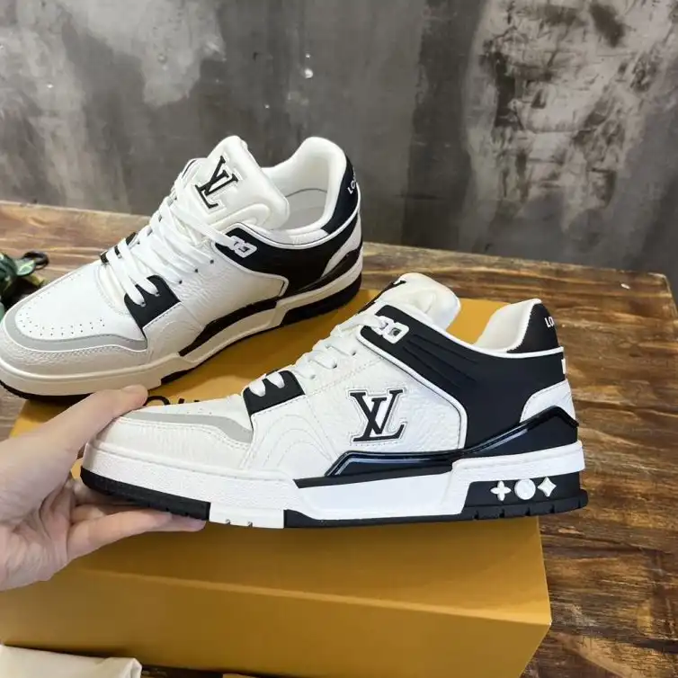 hype Louis Vuitton Sneakers