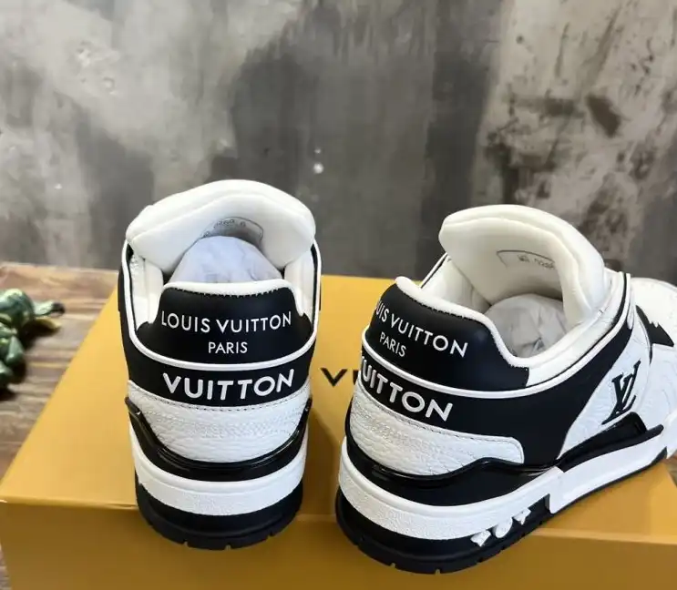 hype Louis Vuitton Sneakers