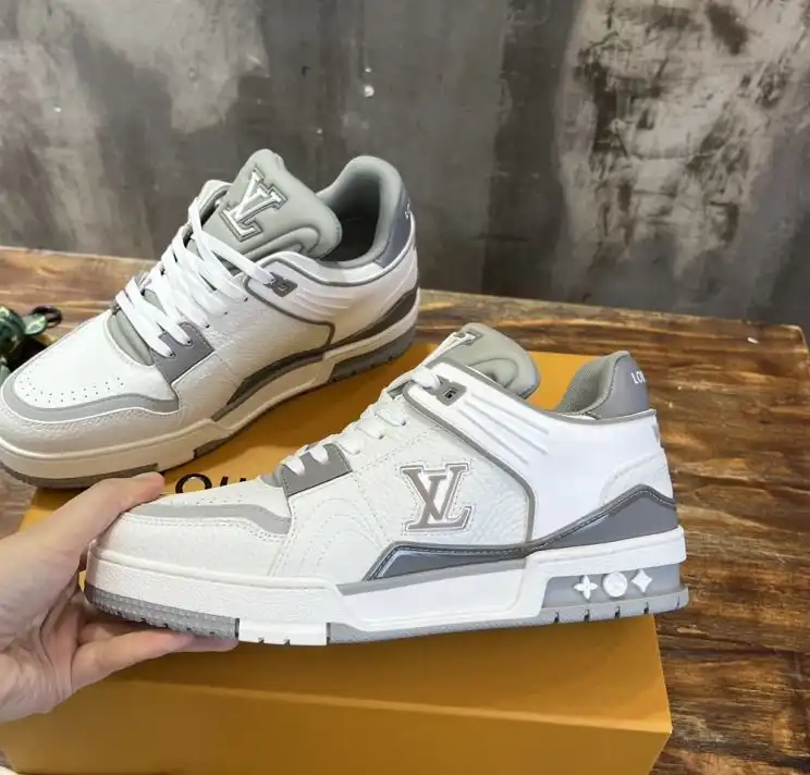 hype Louis Vuitton Sneakers