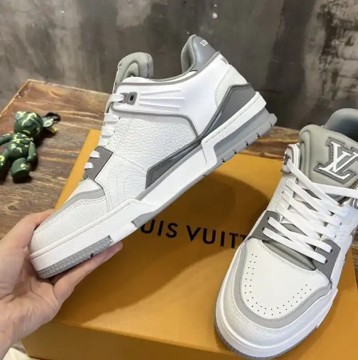 hype Louis Vuitton Sneakers