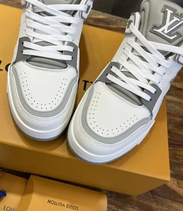 hype Louis Vuitton Sneakers