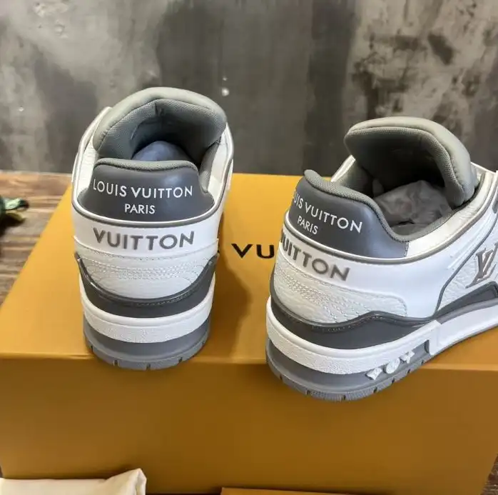 hype Louis Vuitton Sneakers