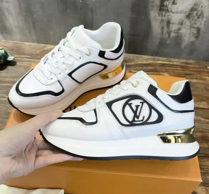 hype Louis Vuitton Sneakers