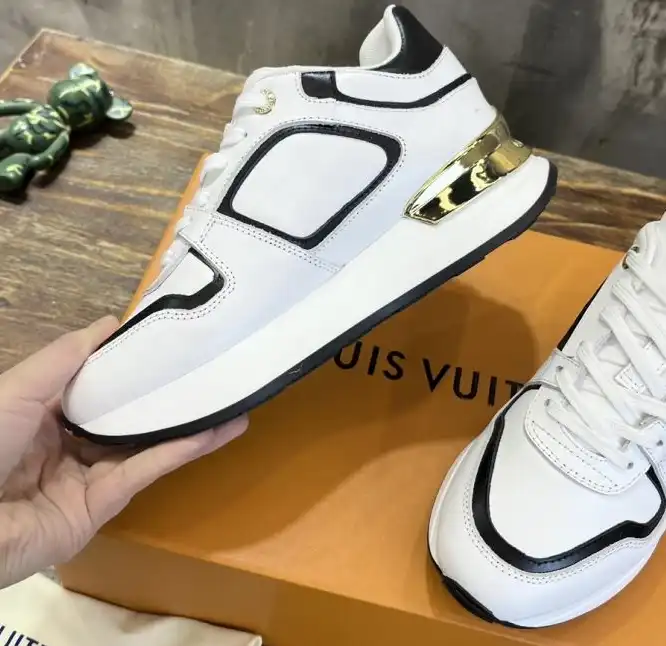 hype Louis Vuitton Sneakers