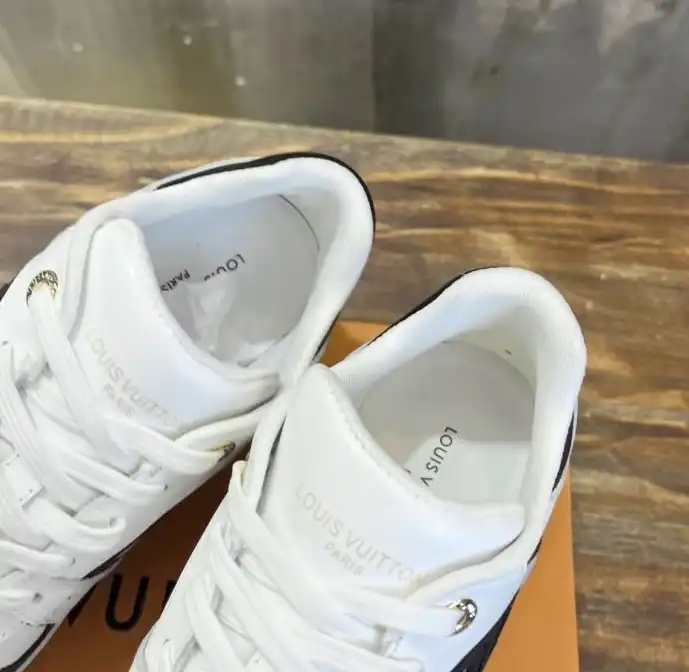 hype Louis Vuitton Sneakers