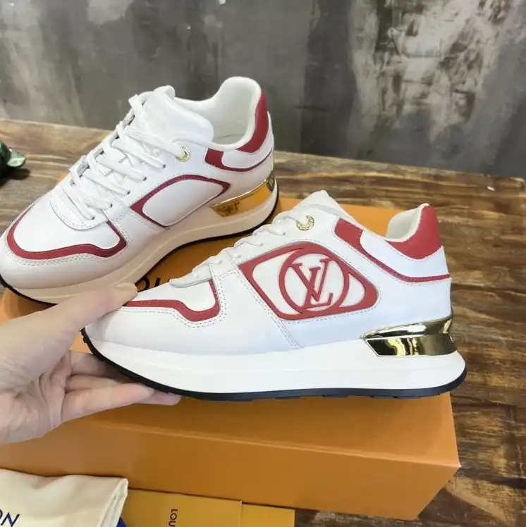 hype Louis Vuitton Sneakers