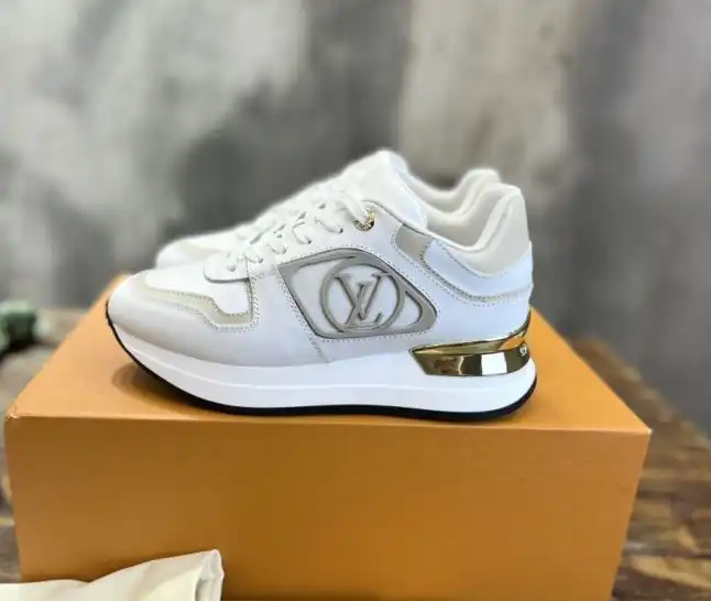 hype Louis Vuitton Sneakers