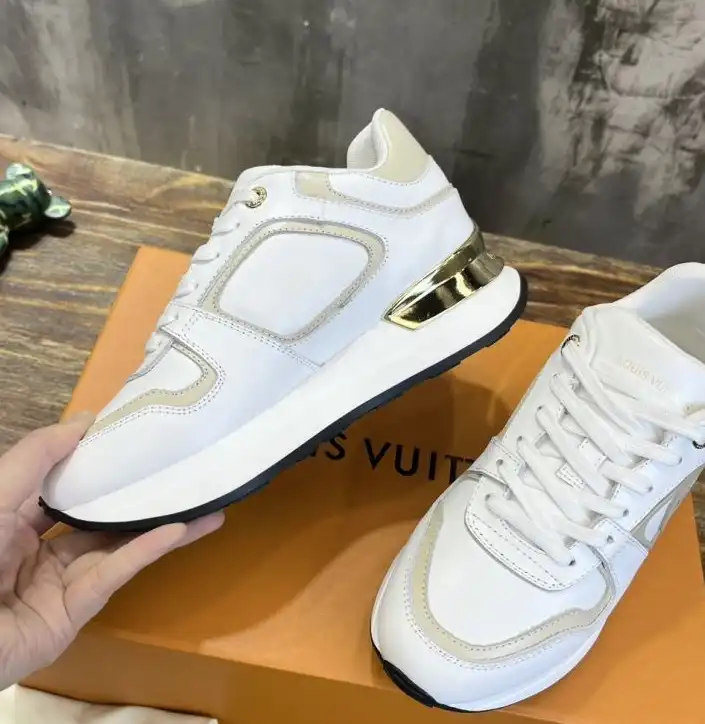 hype Louis Vuitton Sneakers