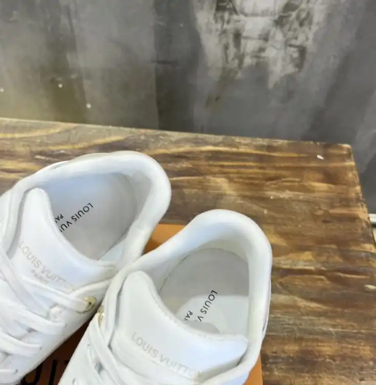 hype Louis Vuitton Sneakers