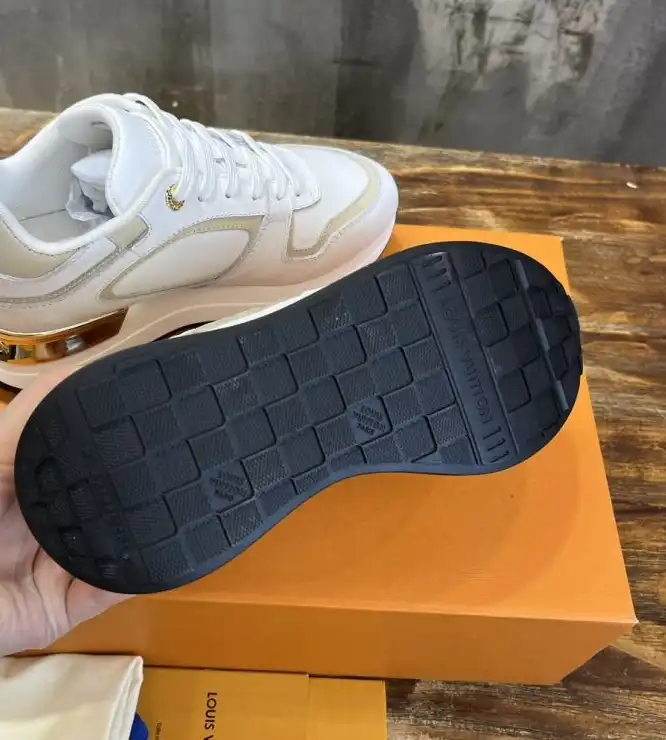 hype Louis Vuitton Sneakers