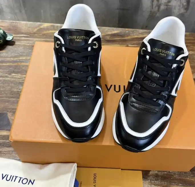 hype Louis Vuitton Sneakers