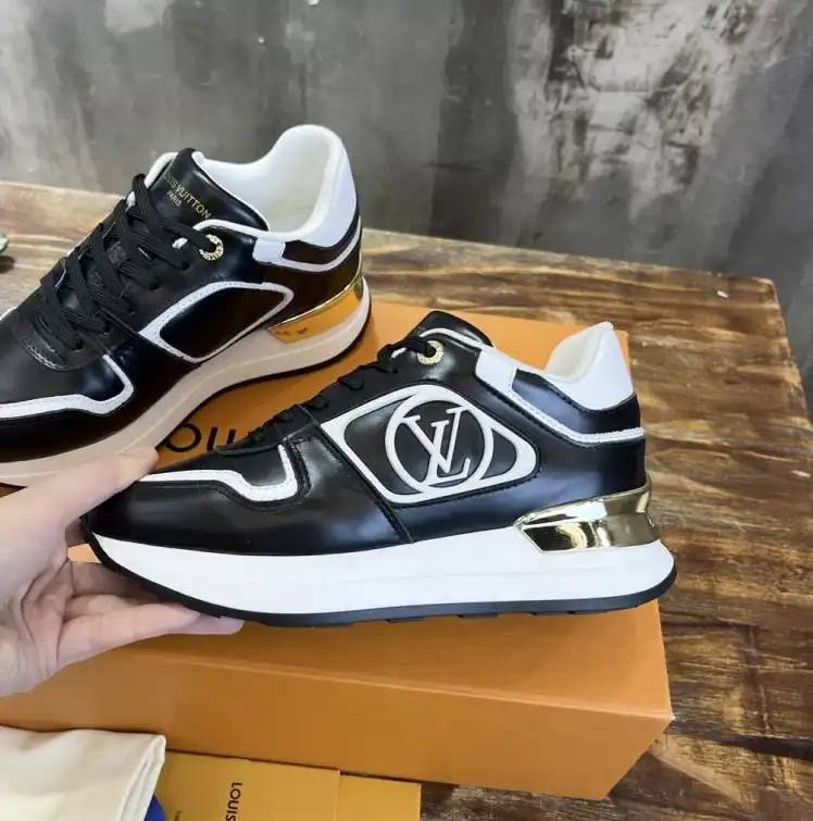 hype Louis Vuitton Sneakers