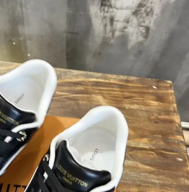 hype Louis Vuitton Sneakers