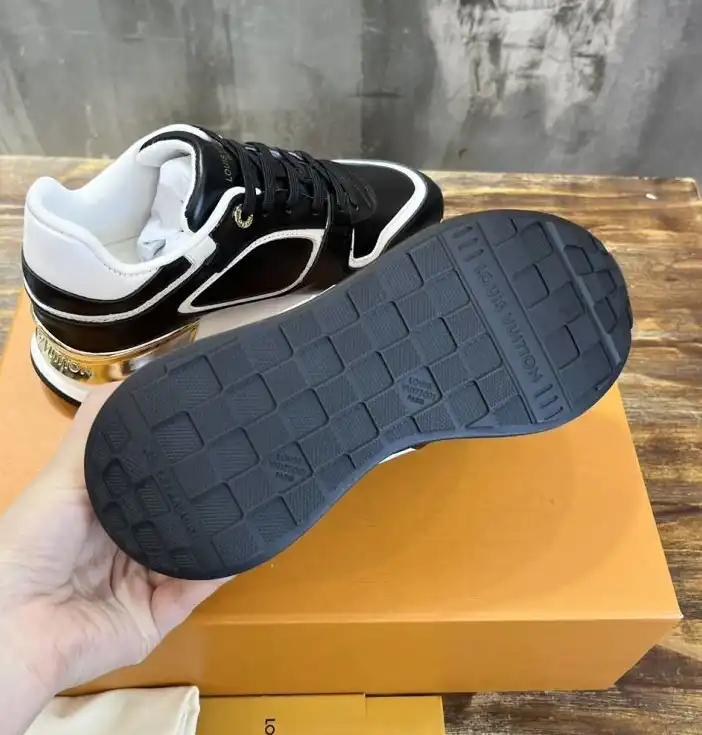 hype Louis Vuitton Sneakers