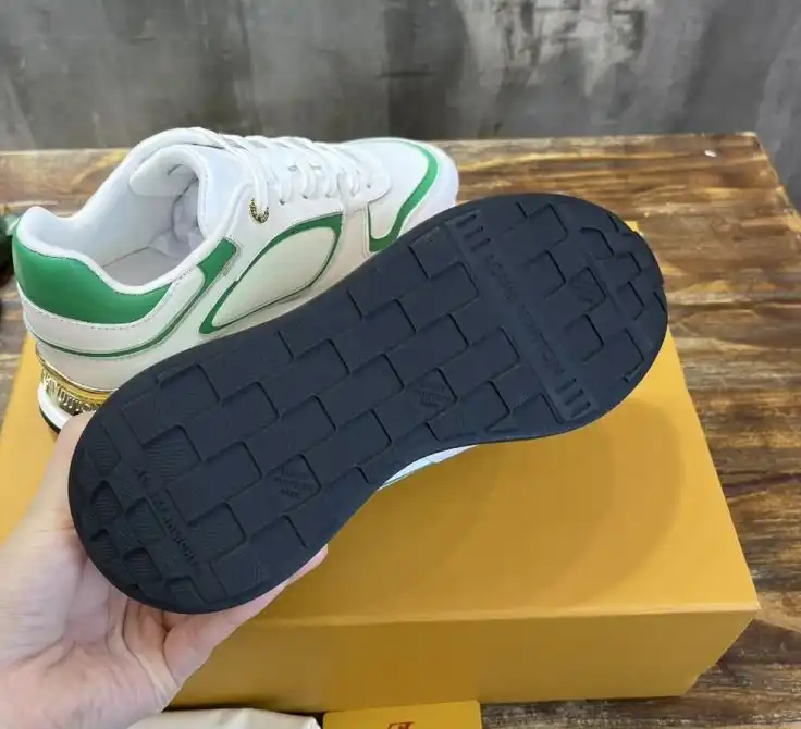 hype Louis Vuitton Sneakers