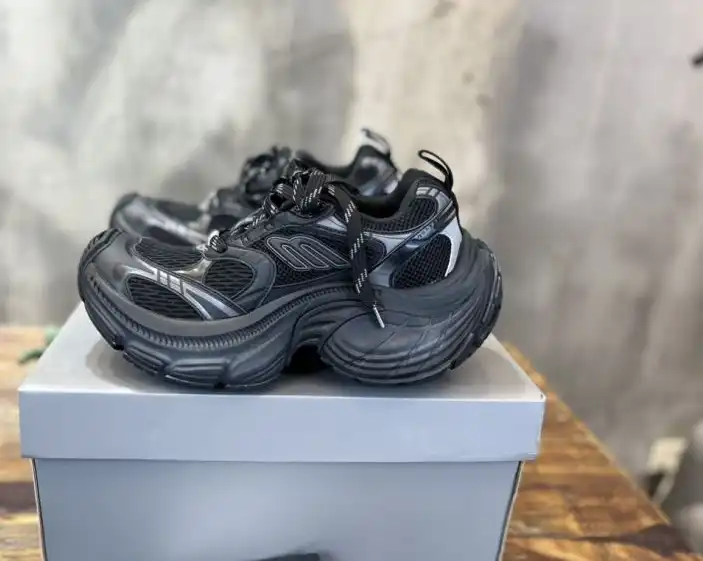 hype Balenciaga Sneakers