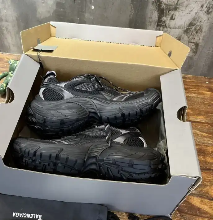 hype Balenciaga Sneakers