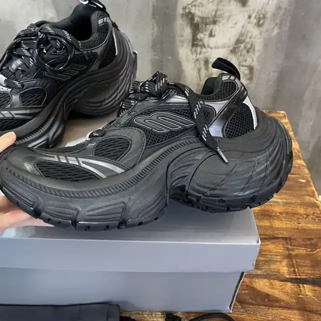 hype Balenciaga Sneakers