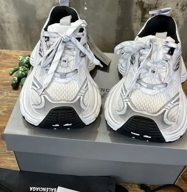 hype Balenciaga Sneakers