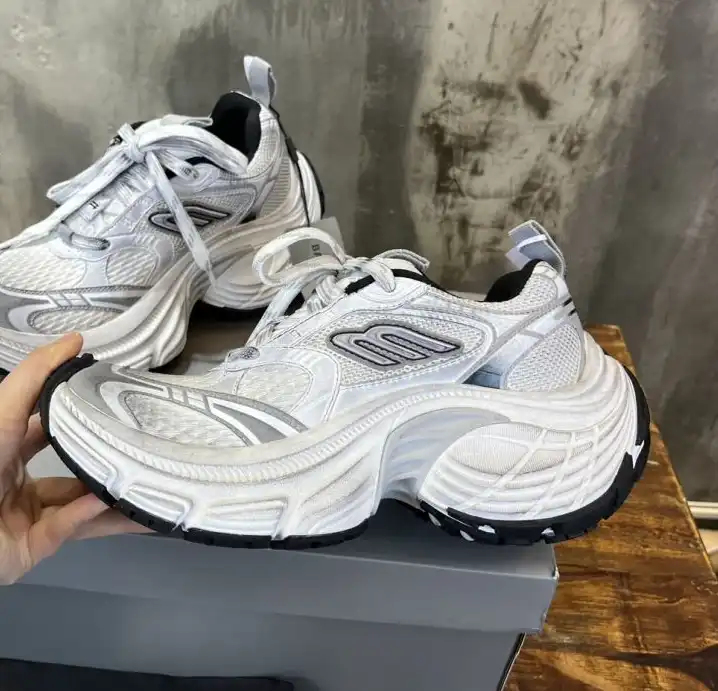 hype Balenciaga Sneakers