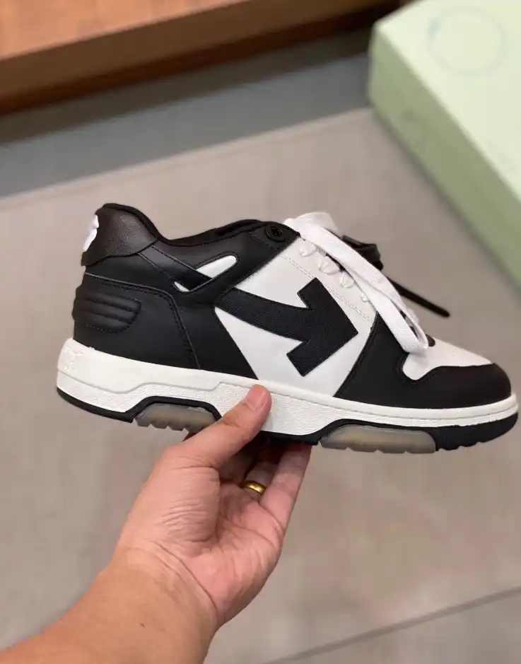 hype Off-White Sneakers