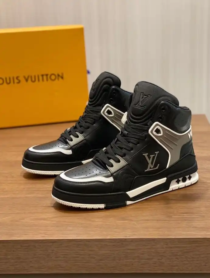 hype Louis Vuitton Sneakers