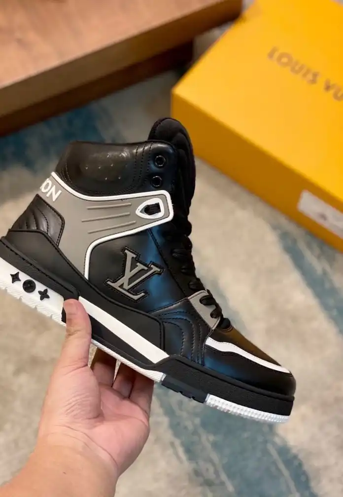 hype Louis Vuitton Sneakers