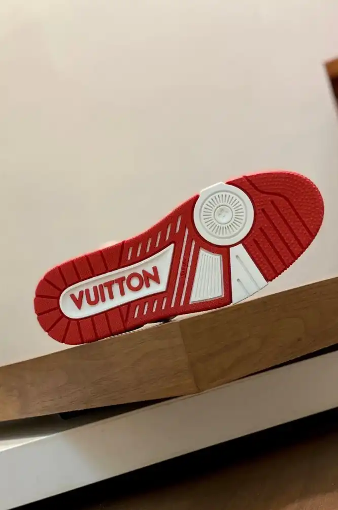 hype Louis Vuitton Sneakers