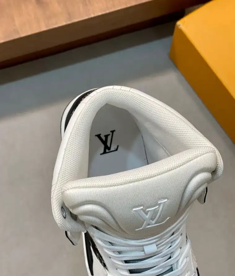 hype Louis Vuitton Sneakers