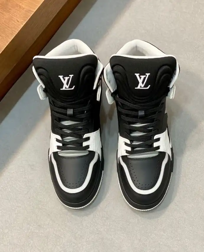 hype Louis Vuitton Sneakers