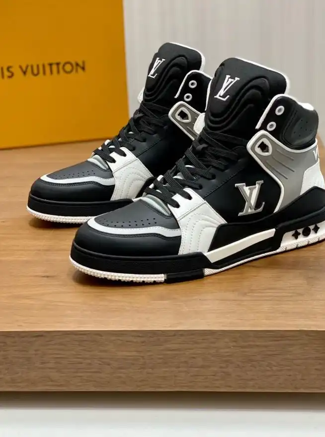 hype Louis Vuitton Sneakers