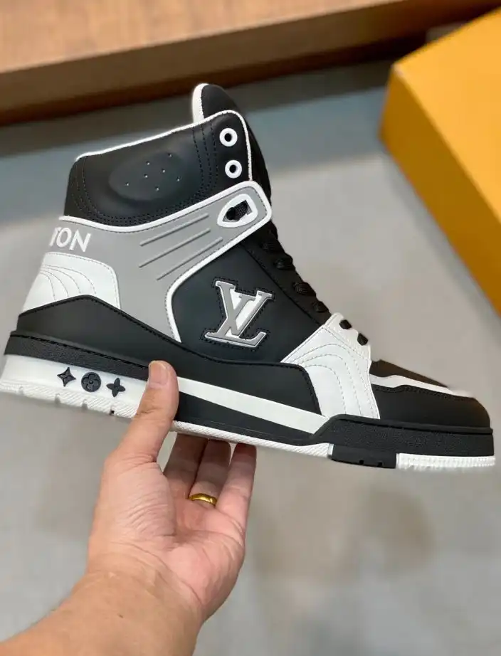 hype Louis Vuitton Sneakers