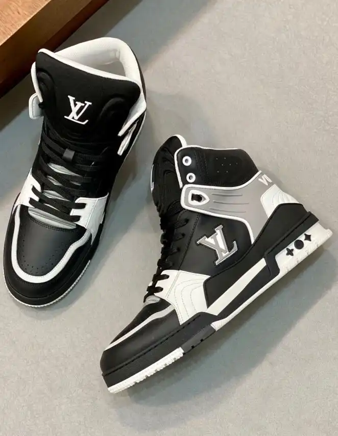 hype Louis Vuitton Sneakers