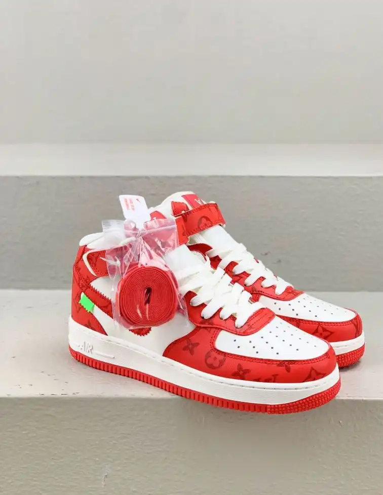 hype Louis Vuitton Sneakers