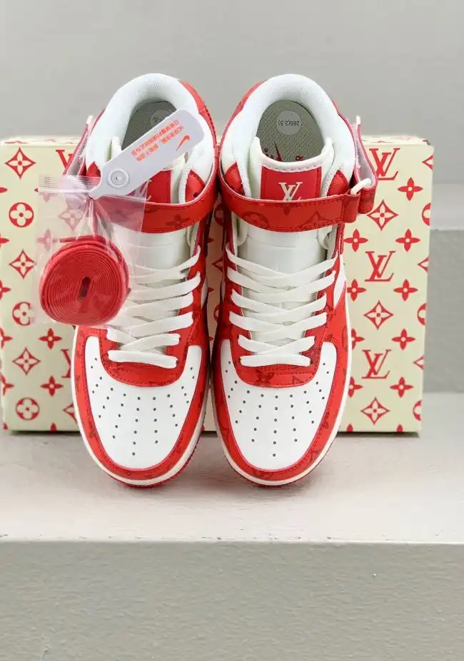 hype Louis Vuitton Sneakers