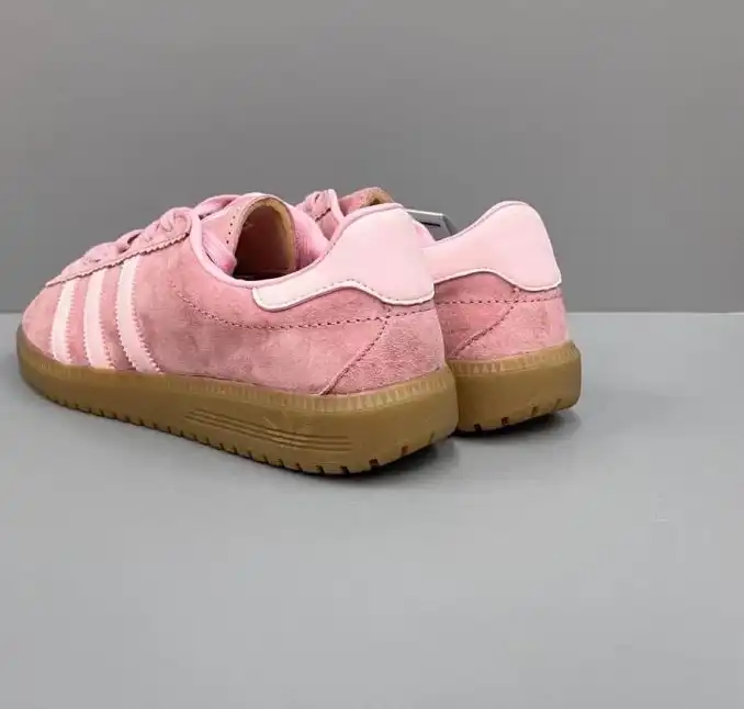 hype Adidas Sneakers