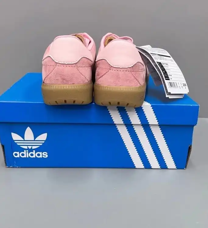 hype Adidas Sneakers