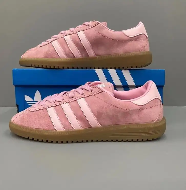 hype Adidas Sneakers