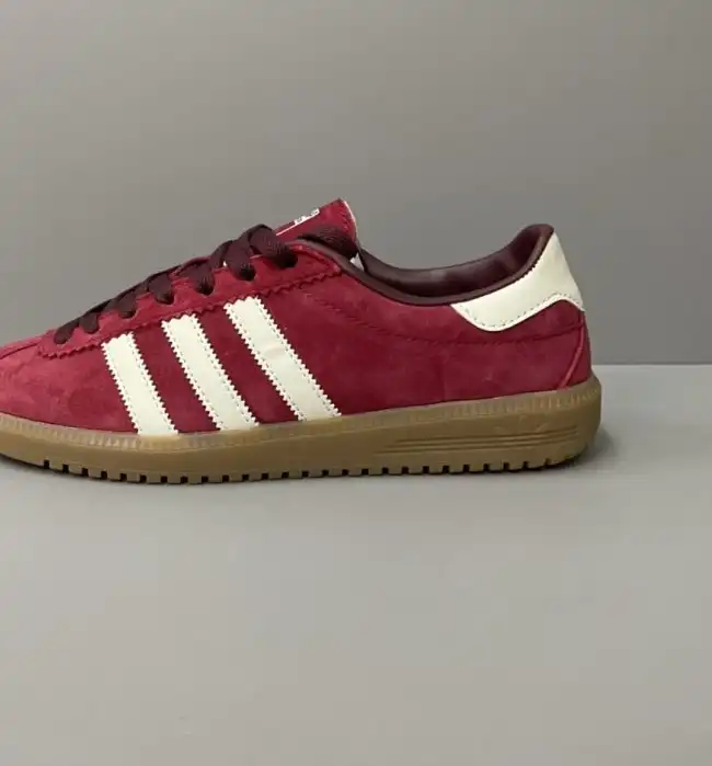 hype Adidas Sneakers