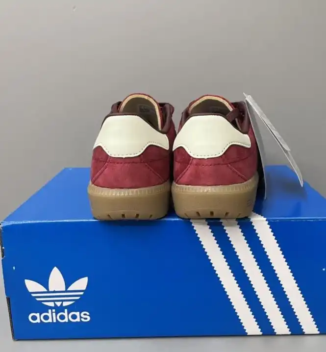 hype Adidas Sneakers