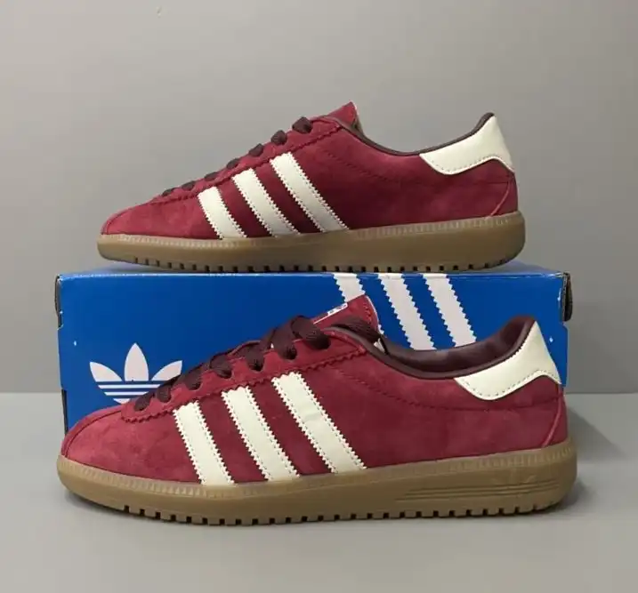 hype Adidas Sneakers