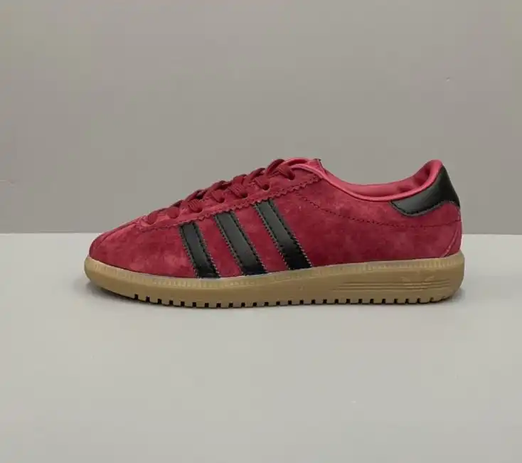 hype Adidas Sneakers