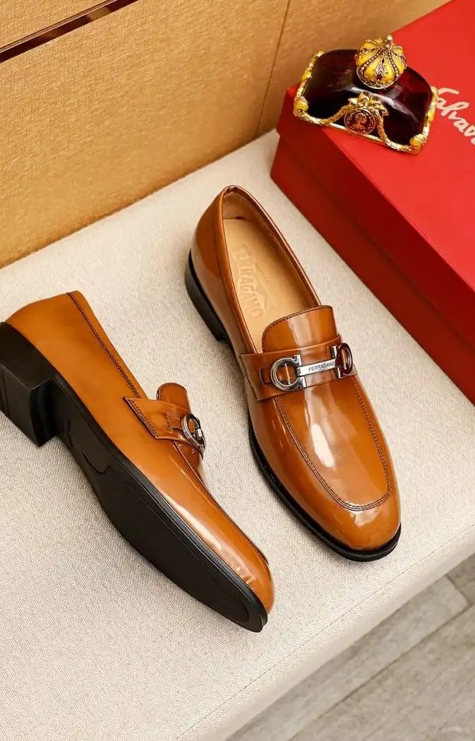 hype Ferragamo Leather Shoes