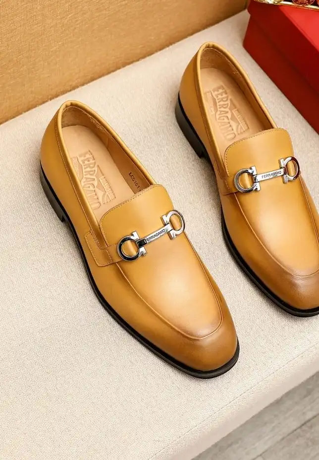 hype Ferragamo Leather Shoes