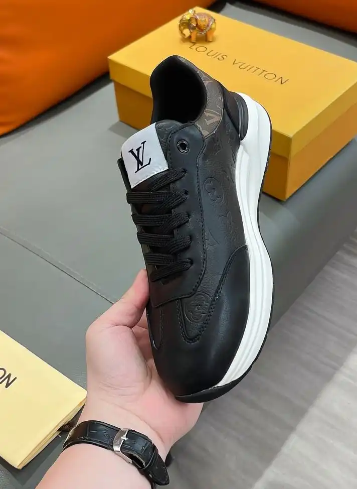 hype Louis Vuitton Sneakers