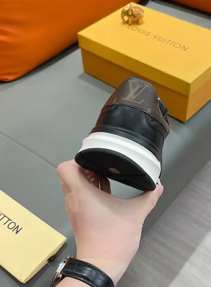 hype Louis Vuitton Sneakers