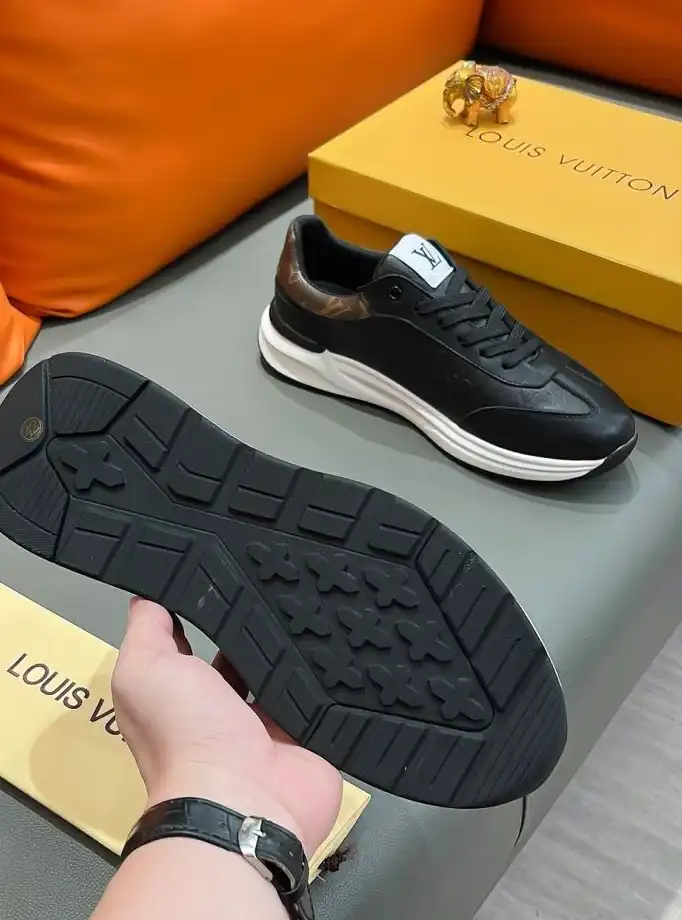 hype Louis Vuitton Sneakers